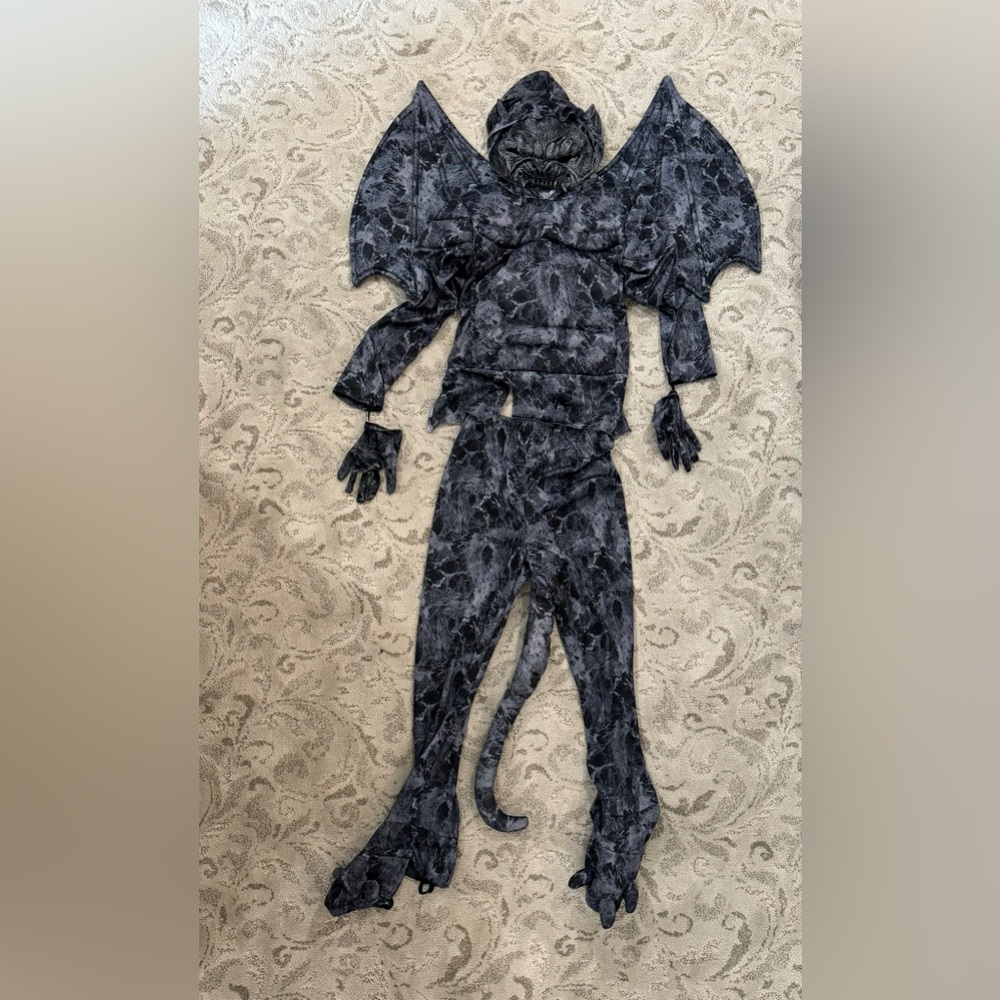 Kids Gargoyle Halloween costume, small